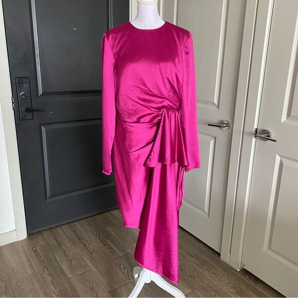 Mac Duggal Dresses & Skirts - Mac Duggal Fuchsia Long Sleeve Dress